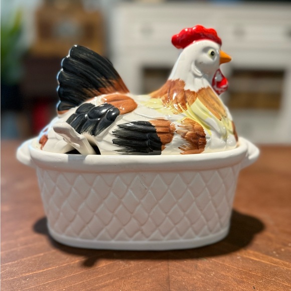 Vintage Chicken Tureen - Picture 1 of 11